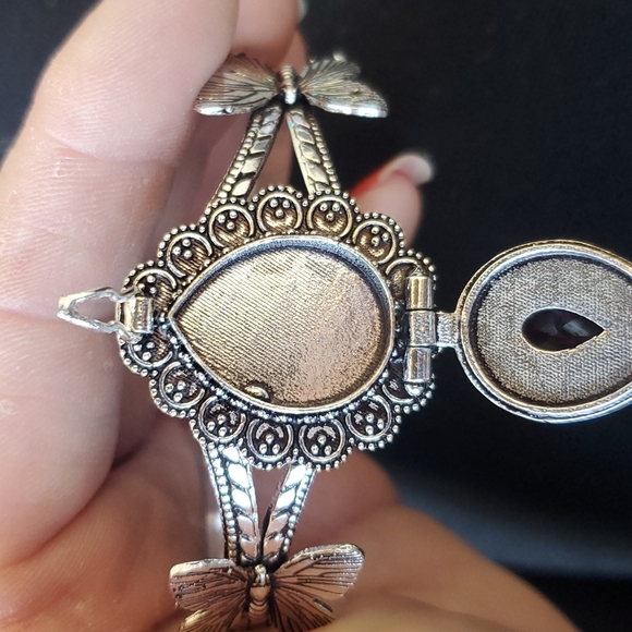 New Garnet 925 Silver Butterflies Poison Cuff Bracelet. - Picture 7 of 14